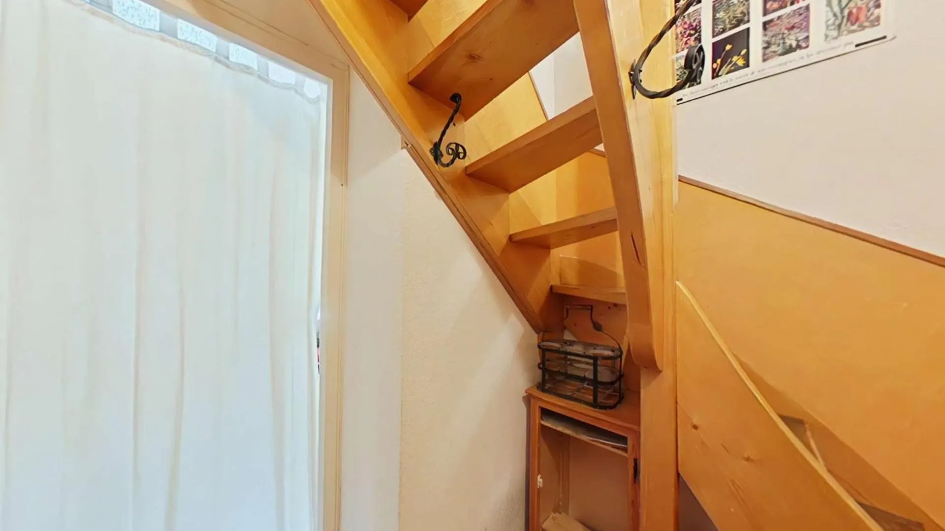 아파트 Charmant 2 Pieces + Mezzanine, Centre Chinaillon, Balcon Sud, Parking Prive - Fr-1-241-190 르그랑보르낭